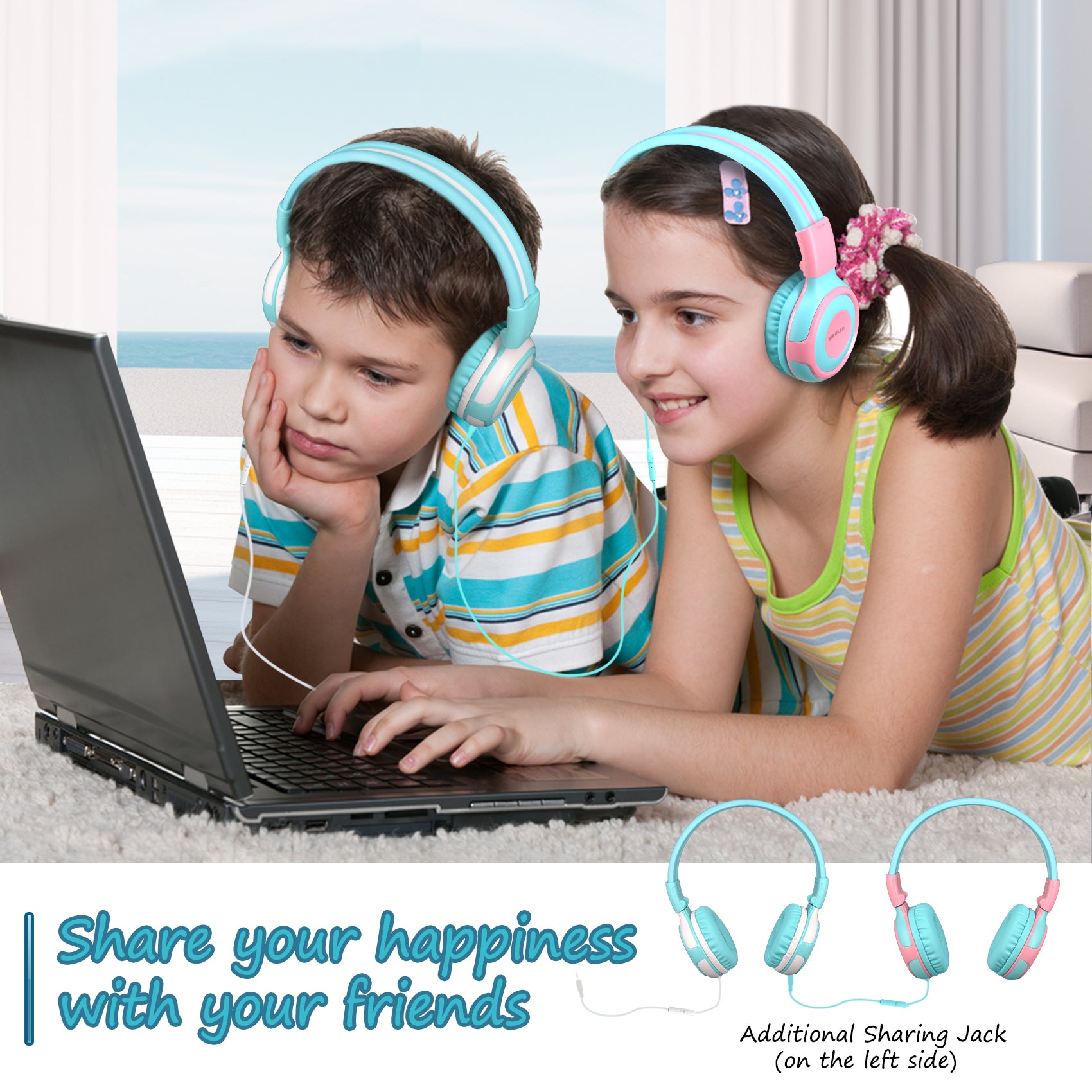 Kids use simolio wired headphones to share audio with their friends and classmate